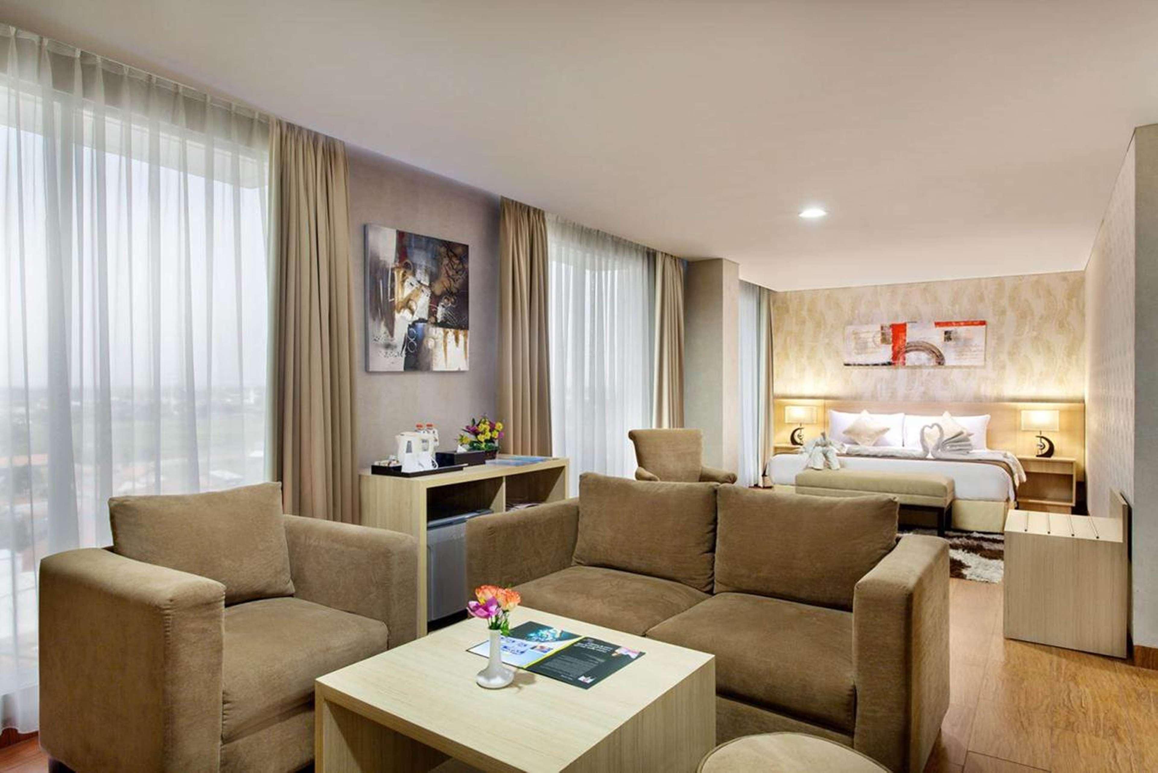 Days Hotel & Suites By Wyndham Jakarta Airport Tangerang Ngoại thất bức ảnh