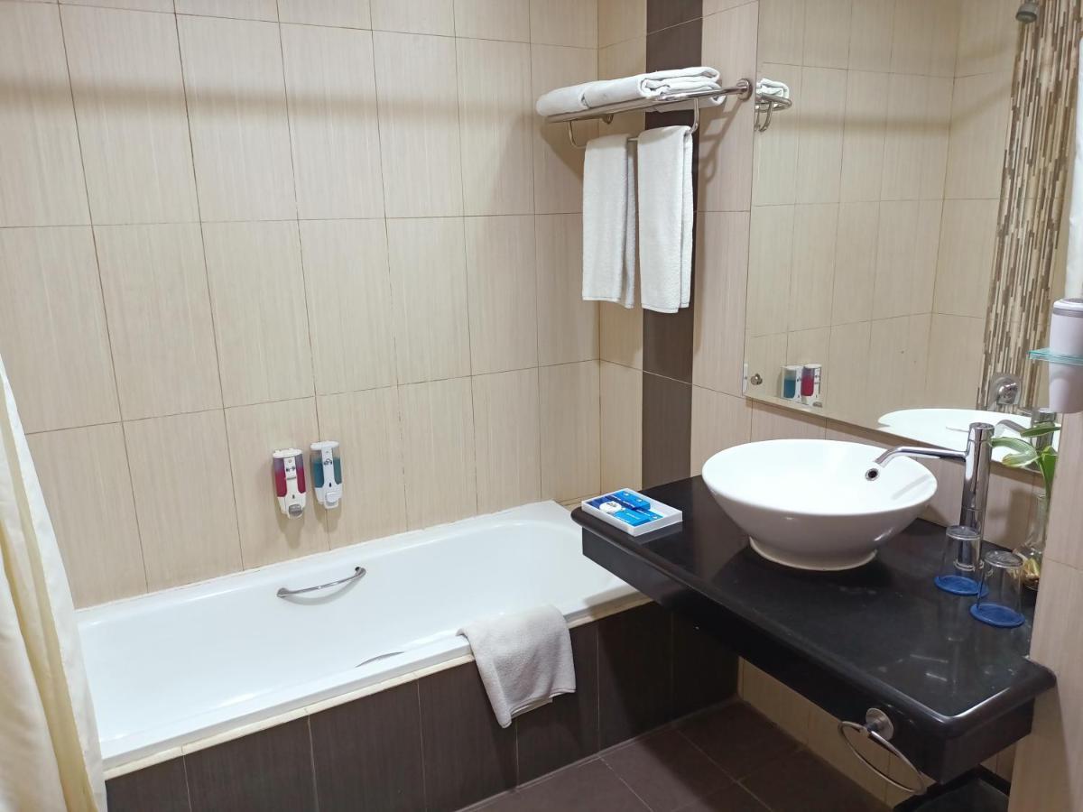 Days Hotel & Suites By Wyndham Jakarta Airport Tangerang Ngoại thất bức ảnh