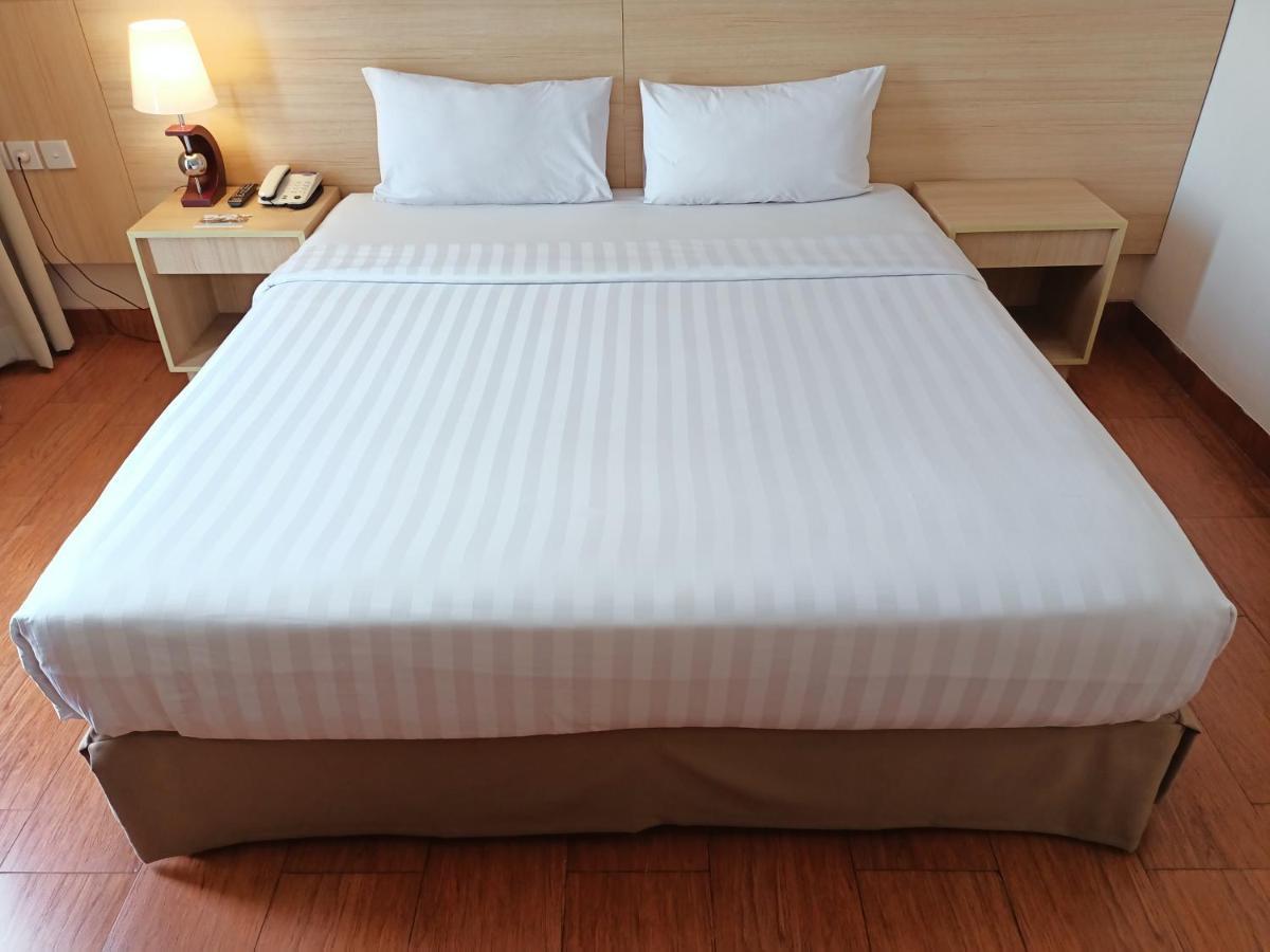 Days Hotel & Suites By Wyndham Jakarta Airport Tangerang Ngoại thất bức ảnh